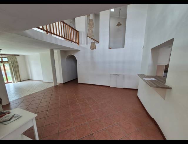 5 BEDROOM HOUSE FOR SALE IN BAYVIEW